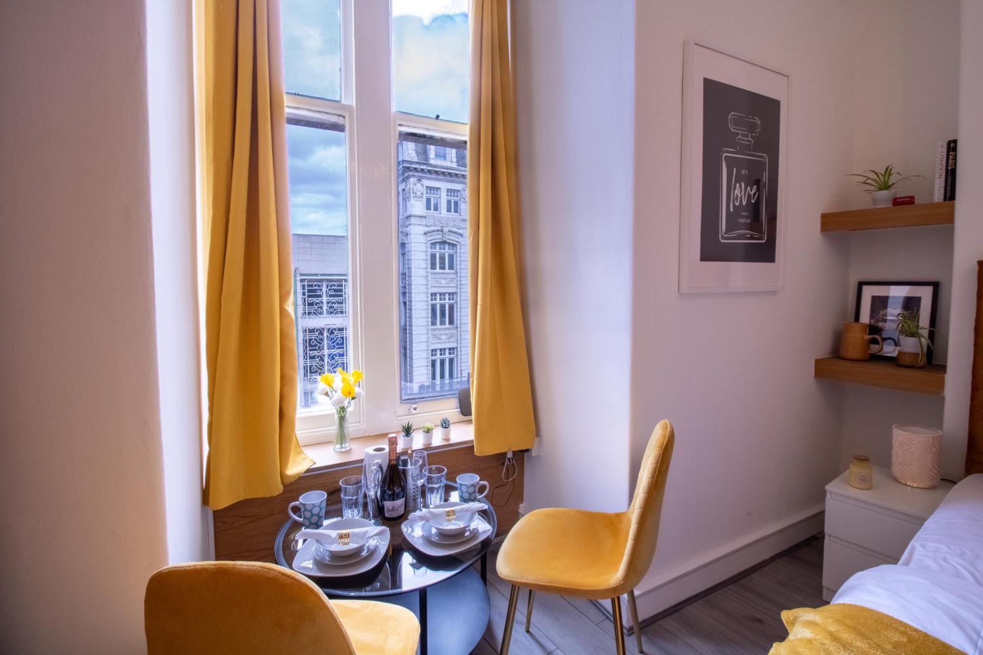 Spacious Studio Apartment On Oxford Street 9Gc Лондон Экстерьер фото